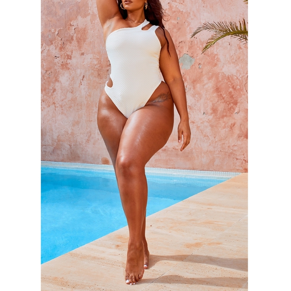 🎀NWT🎀 PrettyLittleThing One Shoulder Waffle Cutout Swimsuit